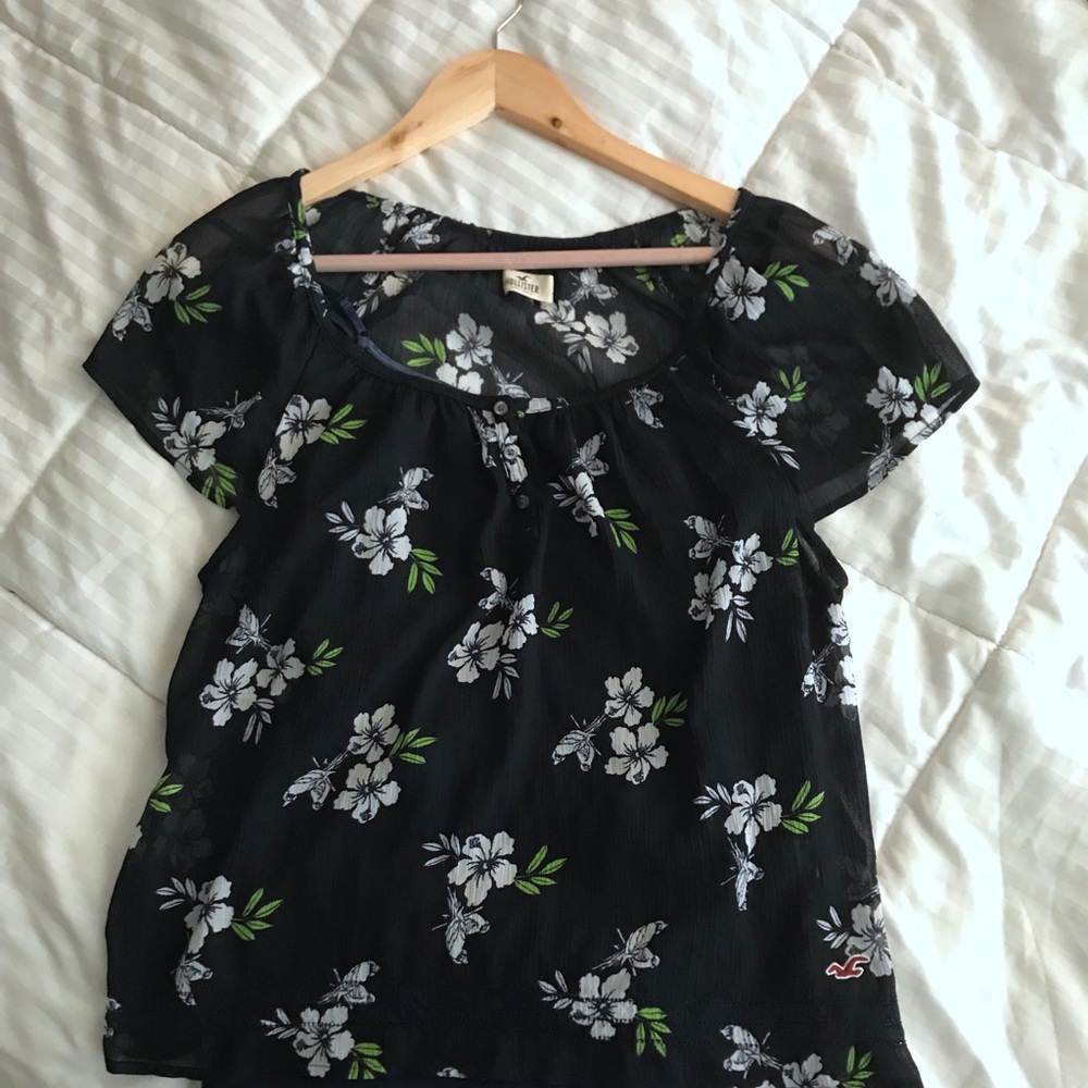 💝 Hollister Sheer Crop Top